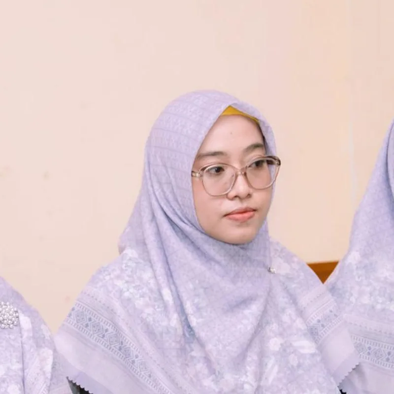 Foto Ust. Siti Mutmainnah, S.Pd