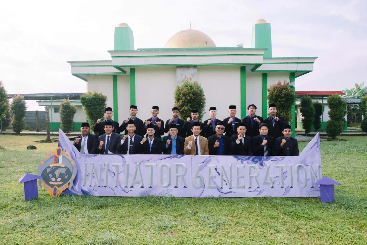 Dokumentasi wisuda akbar santriwati PPM Ibnu Ash-Sholah — foto 10