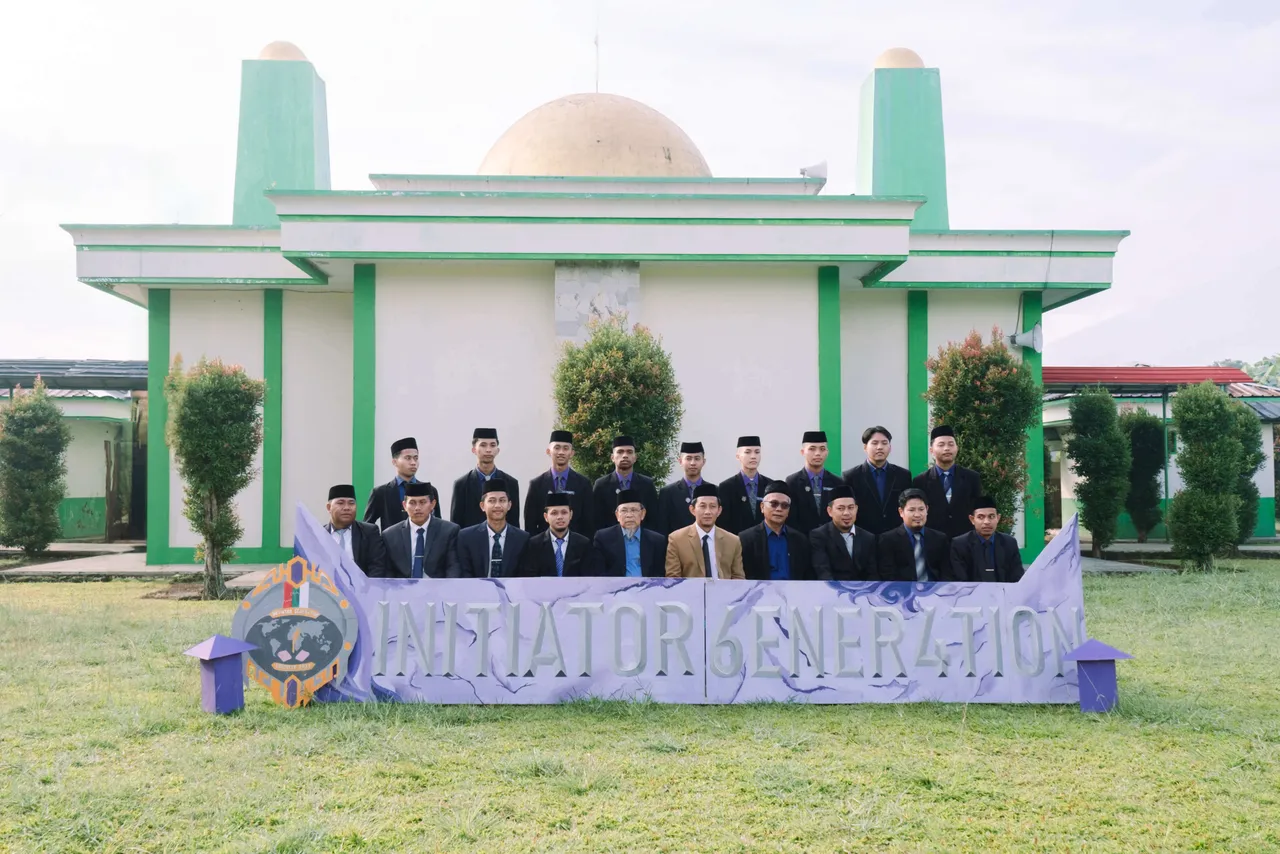 Dokumentasi wisuda akbar santriwati PPM Ibnu Ash-Sholah — foto 11