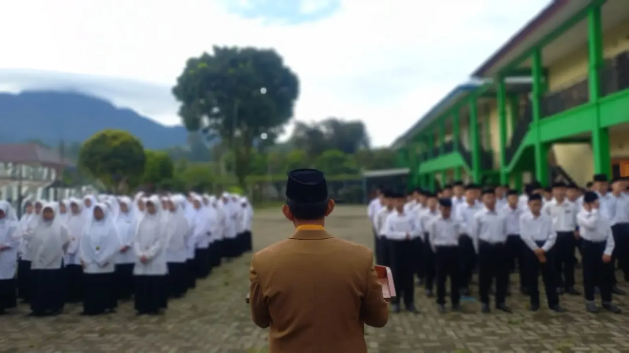 Tausiyah mudir pondok kepada santri PPM Ibnu Ash-Sholah